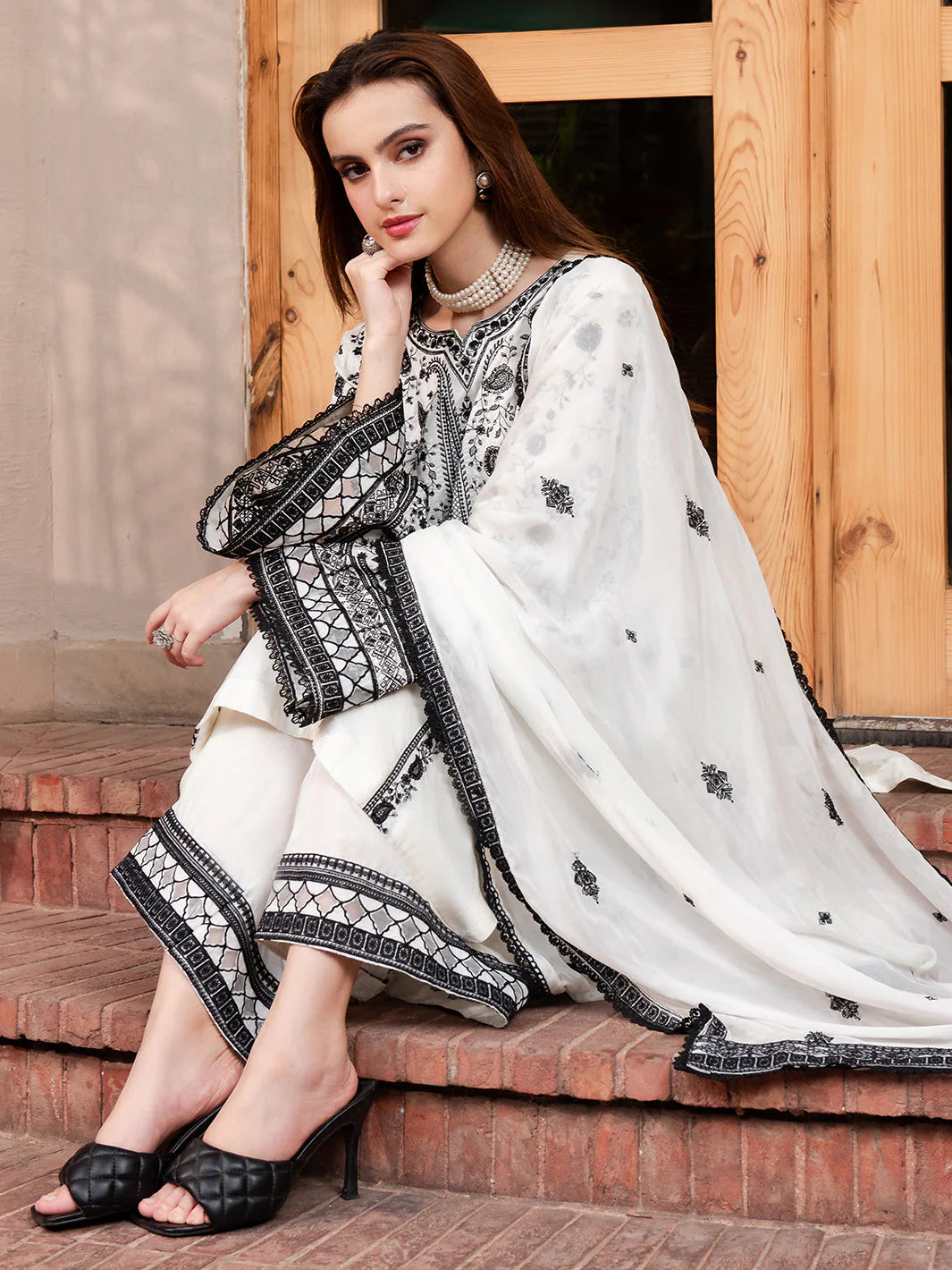 Faiza Faisal Dhanak 3PC Embroidered With Dhanak Embroidered Shawl-261